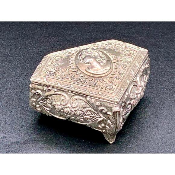 Cameo Other - Antique-Style Silver Tone Ornate Trinket Box with Cameo Lid Decorative Keepsake